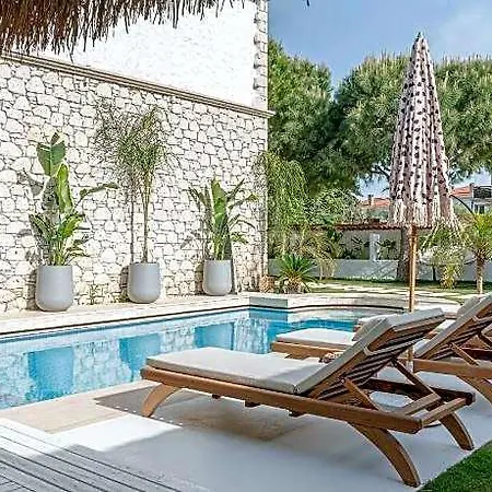 Sandal - Adult Only Hotel
